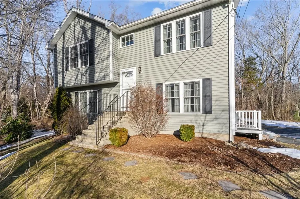 485 Knotty Oak Road Coventry RI 02816