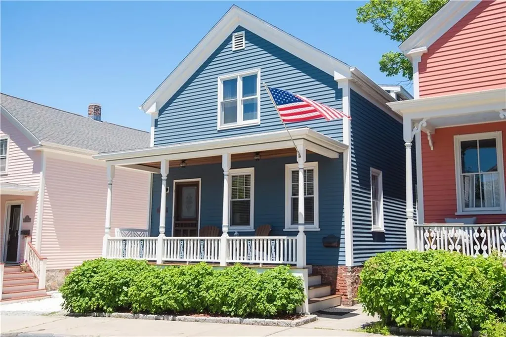 44 Hammond Street Newport RI 02840
