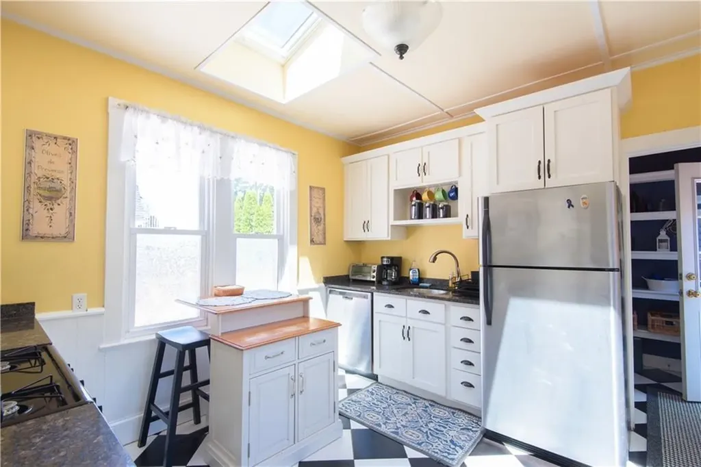 44 Hammond Street Newport RI 02840
