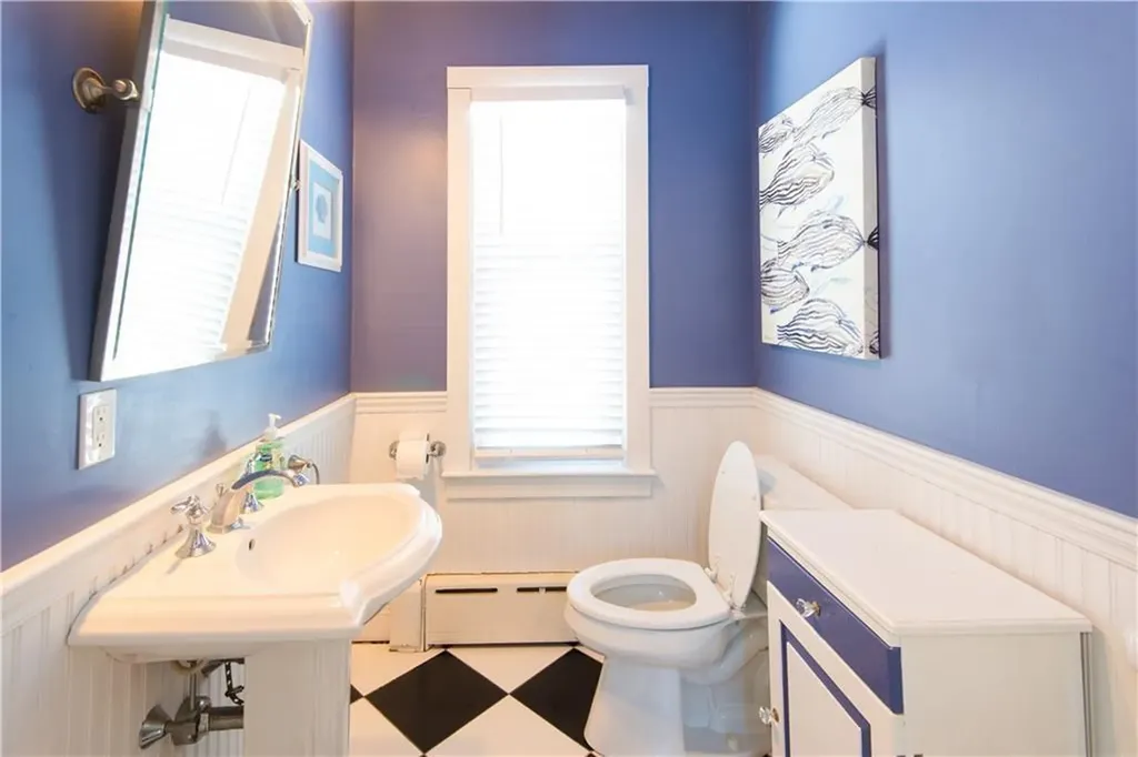 44 Hammond Street Newport RI 02840