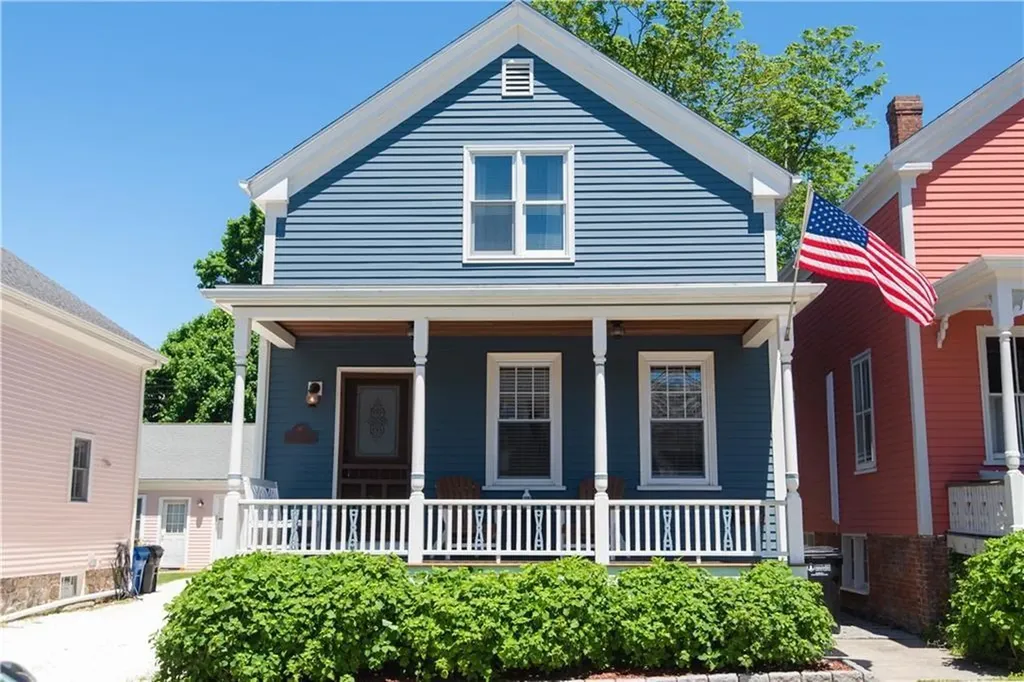 44 Hammond Street Newport RI 02840