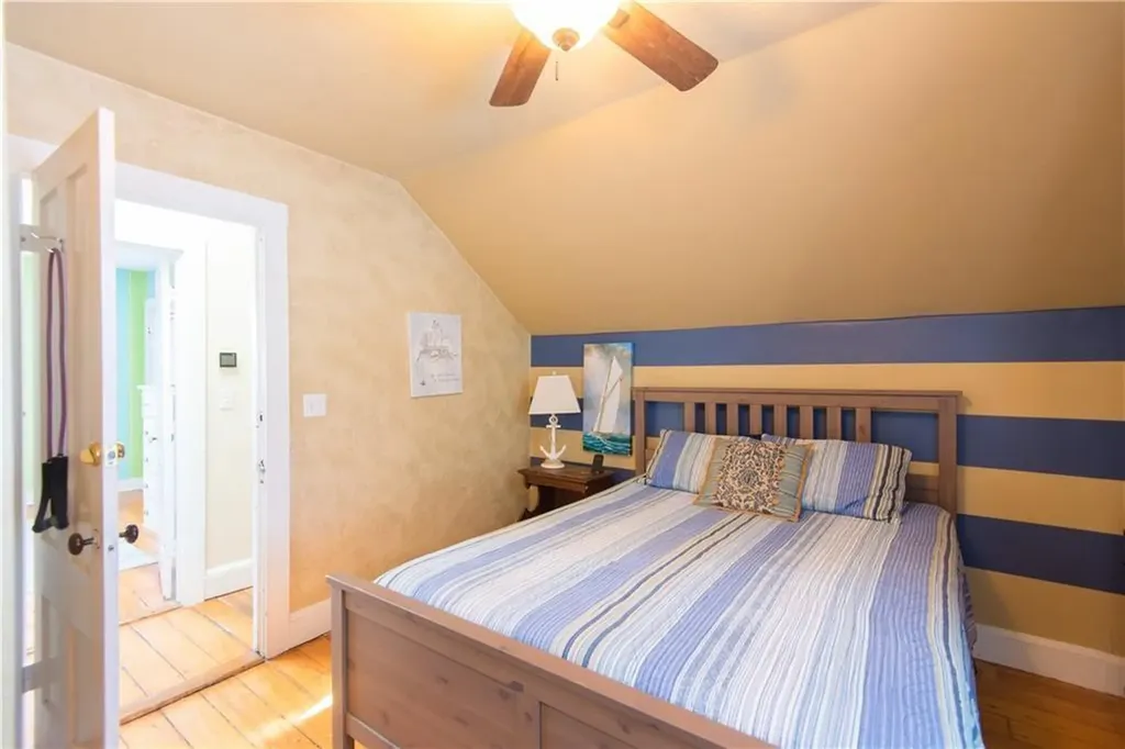 44 Hammond Street Newport RI 02840