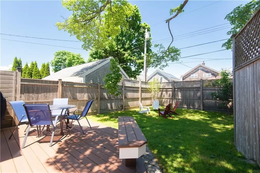 44 Hammond Street Newport RI 02840