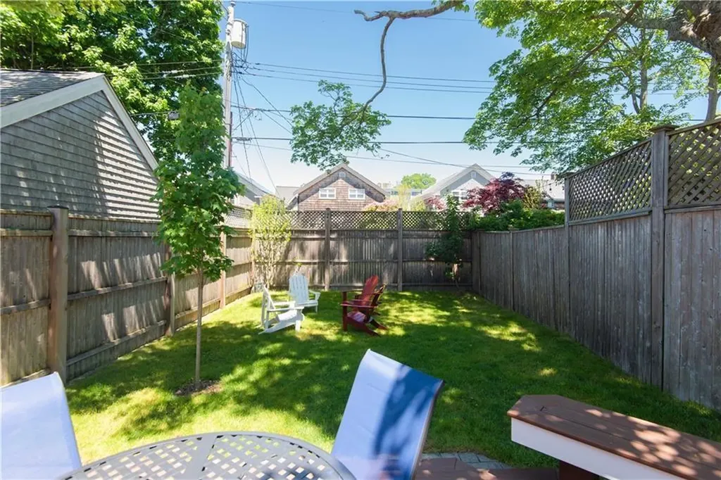 44 Hammond Street Newport RI 02840