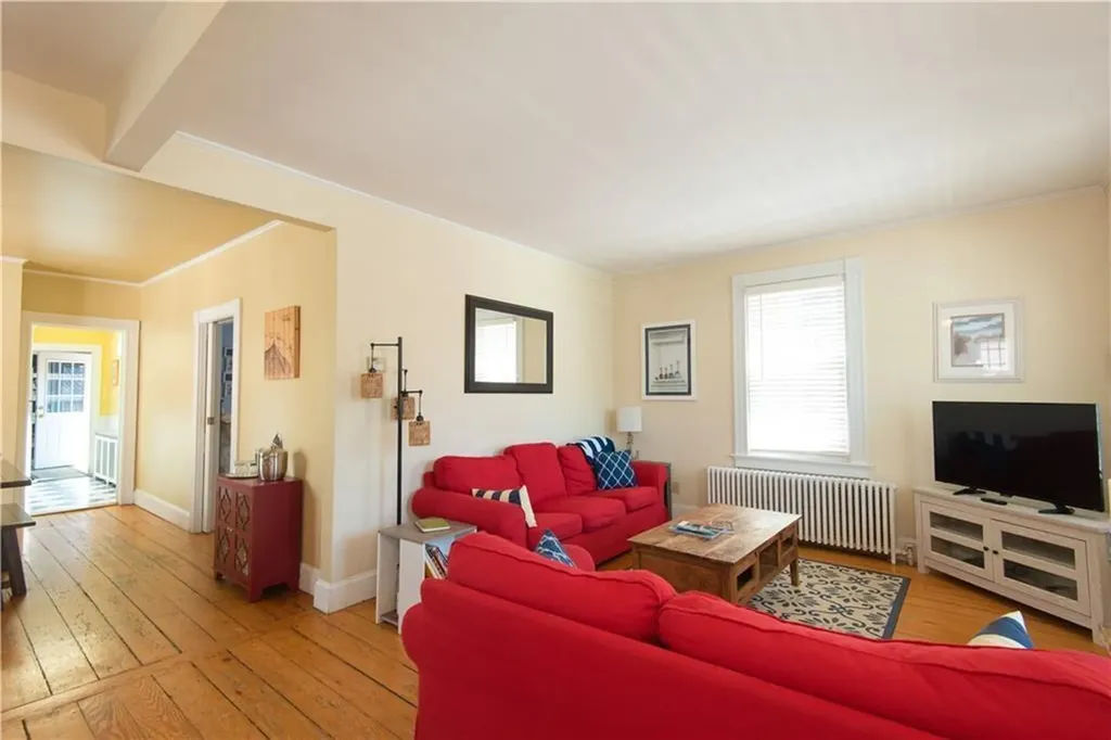 44 Hammond Street Newport RI 02840