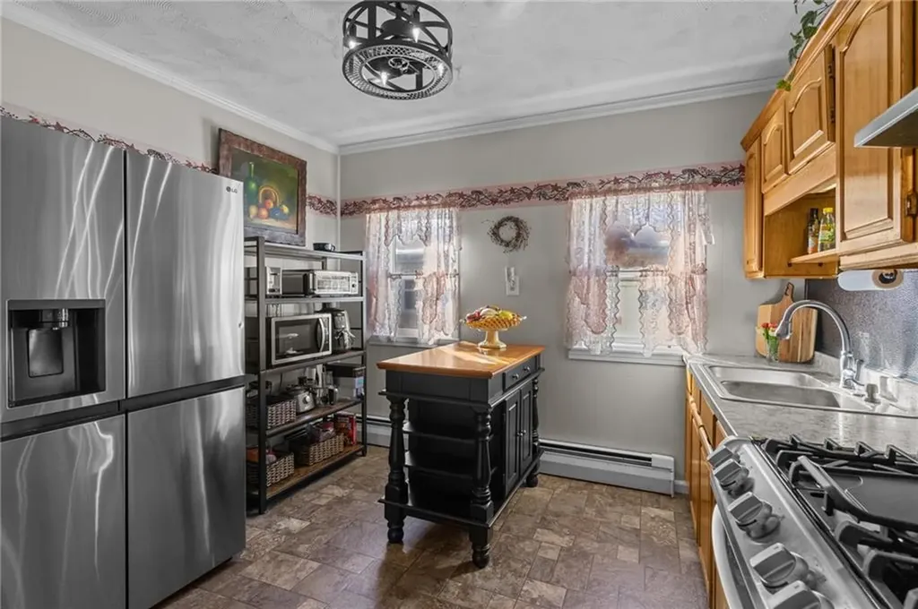 175 Irving Road Warwick RI 02888