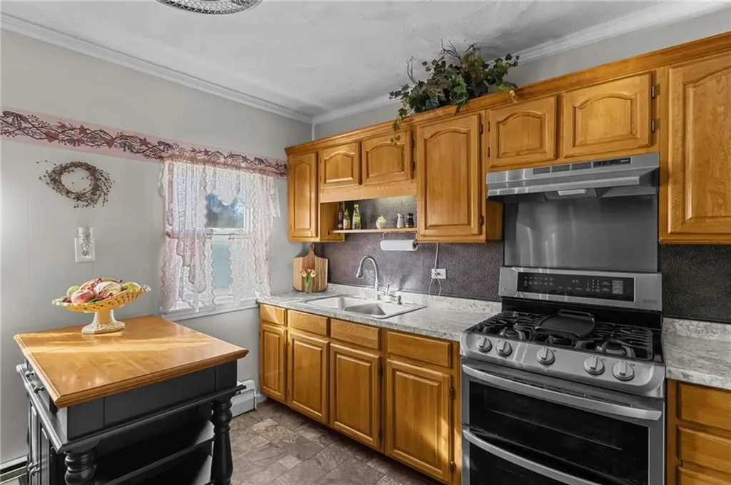175 Irving Road Warwick RI 02888
