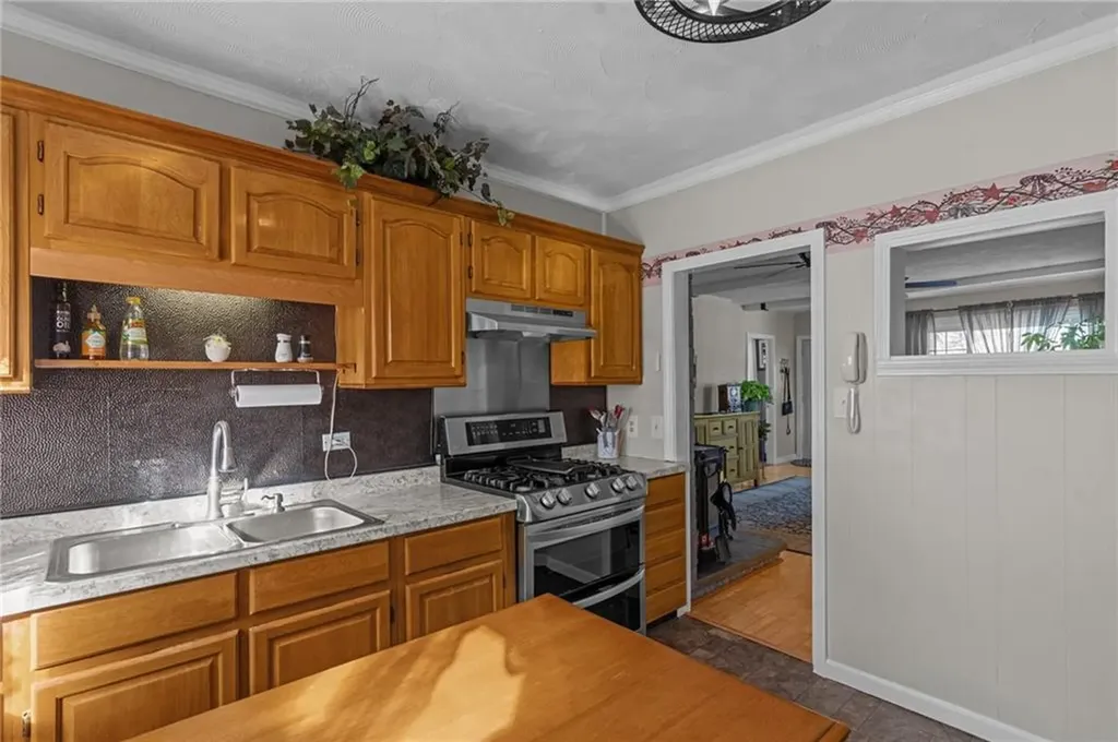 175 Irving Road Warwick RI 02888