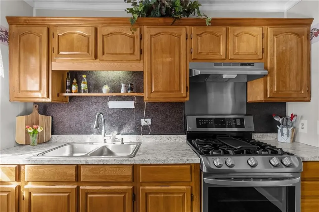 175 Irving Road Warwick RI 02888