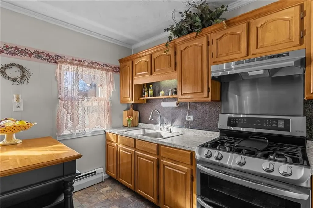 175 Irving Road Warwick RI 02888