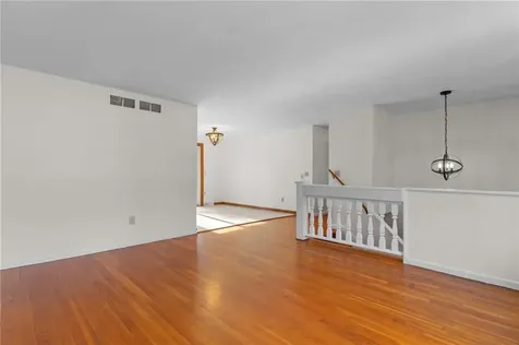 188 Indian Trail Narragansett RI 02874