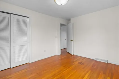 188 Indian Trail Narragansett RI 02874