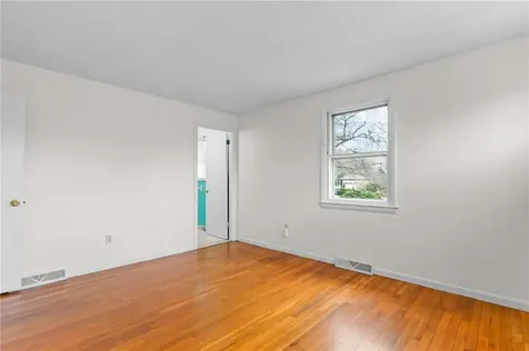 188 Indian Trail Narragansett RI 02874