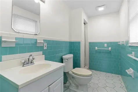 188 Indian Trail Narragansett RI 02874