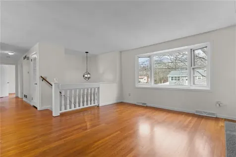 188 Indian Trail Narragansett RI 02874