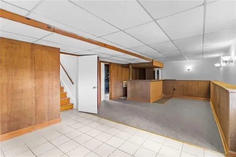 188 Indian Trail Narragansett RI 02874