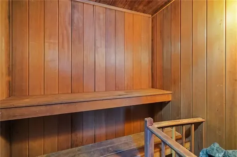 188 Indian Trail Narragansett RI 02874