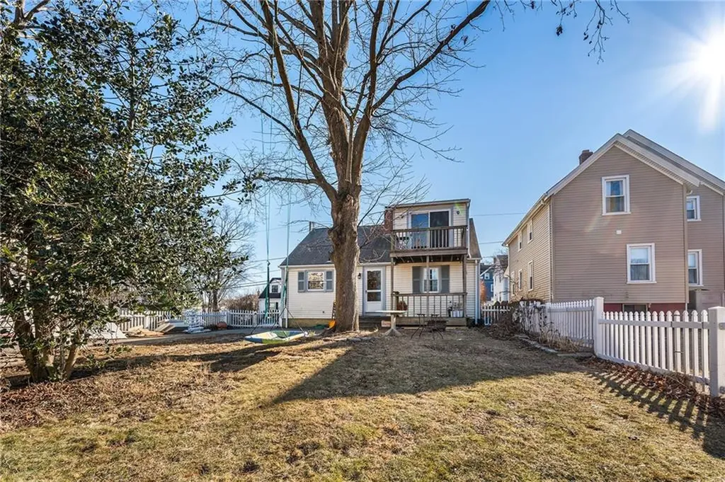 183 Lafayette Street Pawtucket RI 02860