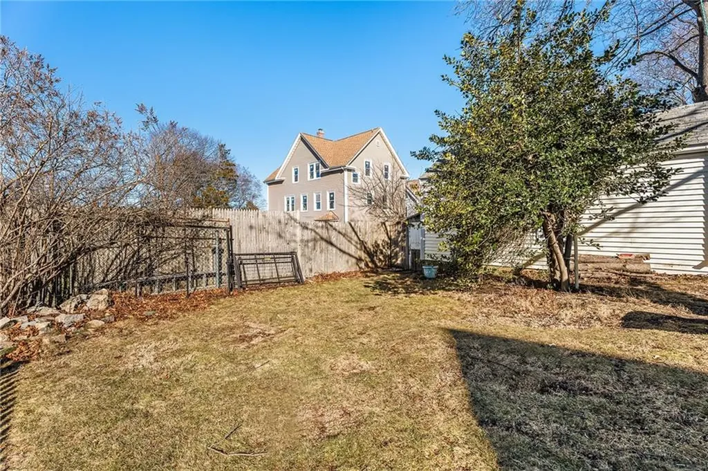 183 Lafayette Street Pawtucket RI 02860