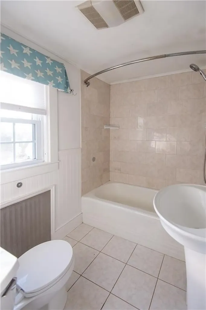 204 Middle Road Portsmouth RI 02871