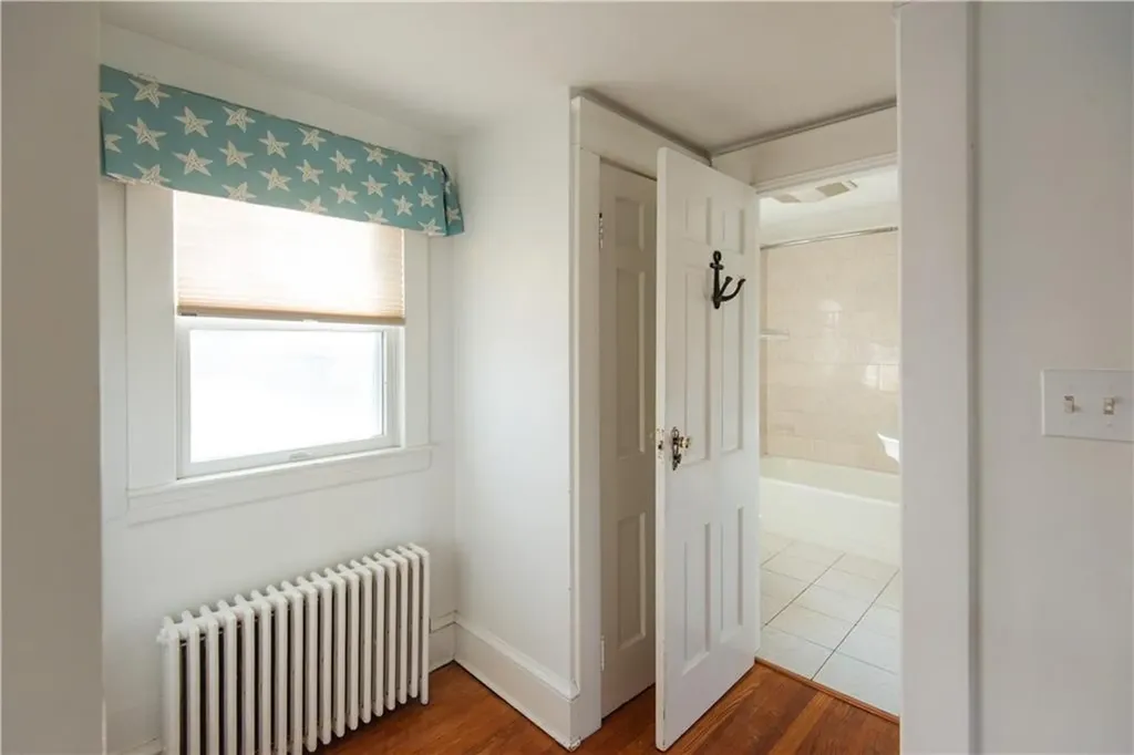 204 Middle Road Portsmouth RI 02871