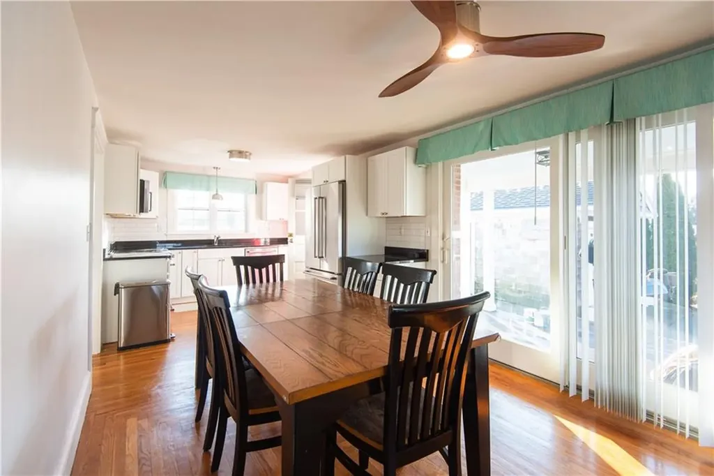 204 Middle Road Portsmouth RI 02871