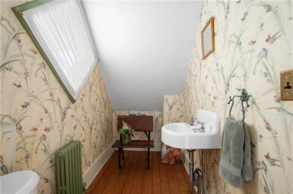 223 Narragansett Parkway Warwick RI 02888