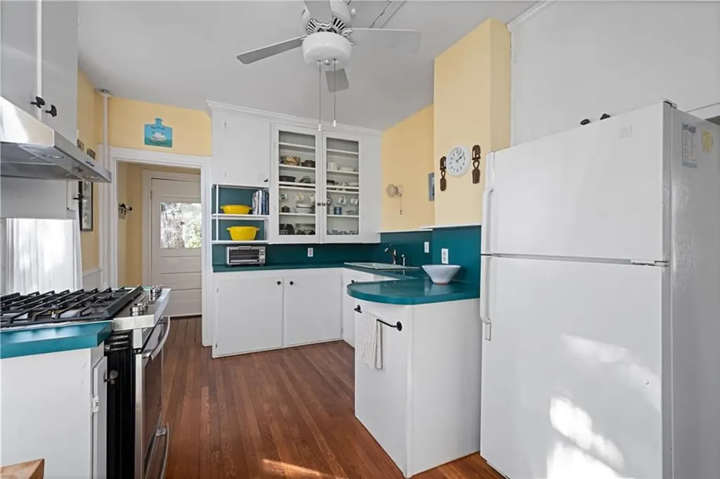 223 Narragansett Parkway Warwick RI 02888