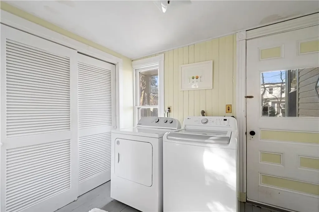 223 Narragansett Parkway Warwick RI 02888