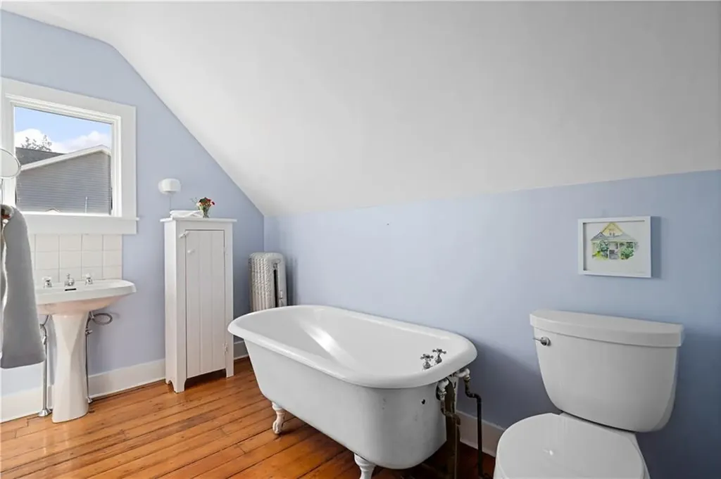 223 Narragansett Parkway Warwick RI 02888