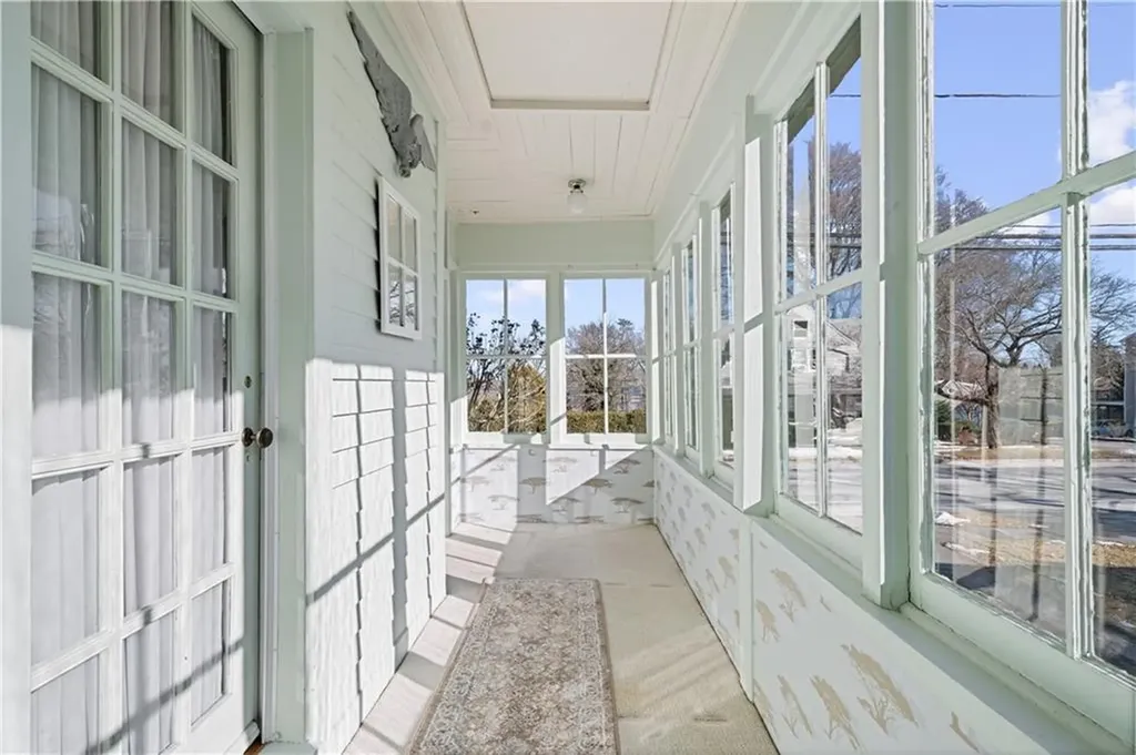 223 Narragansett Parkway Warwick RI 02888