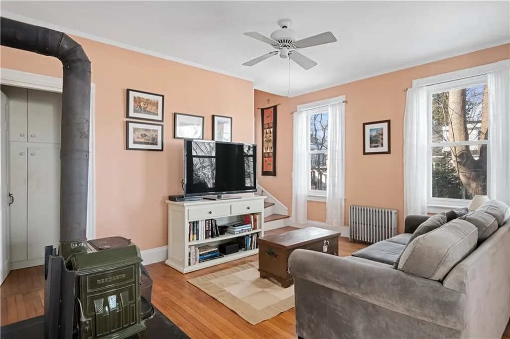 223 Narragansett Parkway Warwick RI 02888