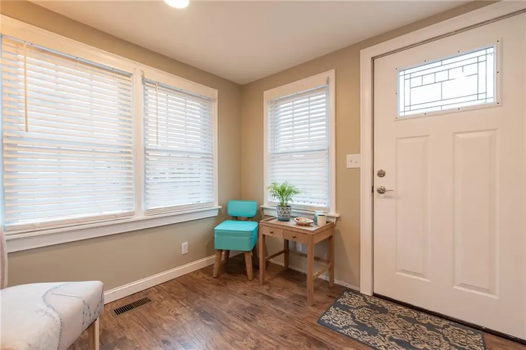 283 Bellman Avenue Warwick RI 02889