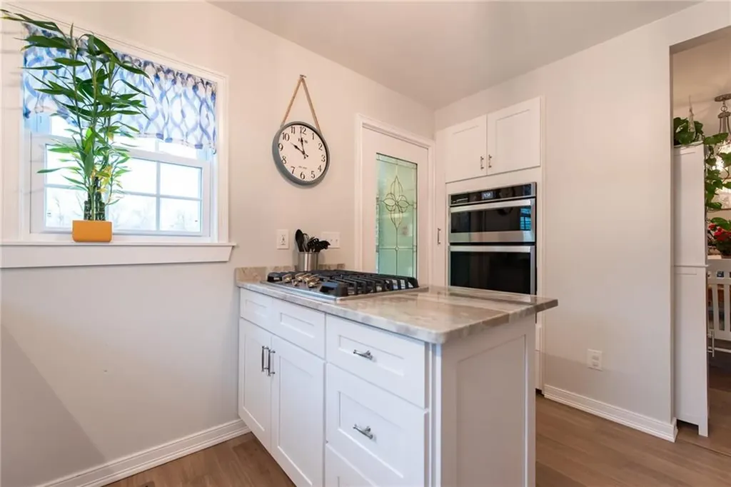 283 Bellman Avenue Warwick RI 02889