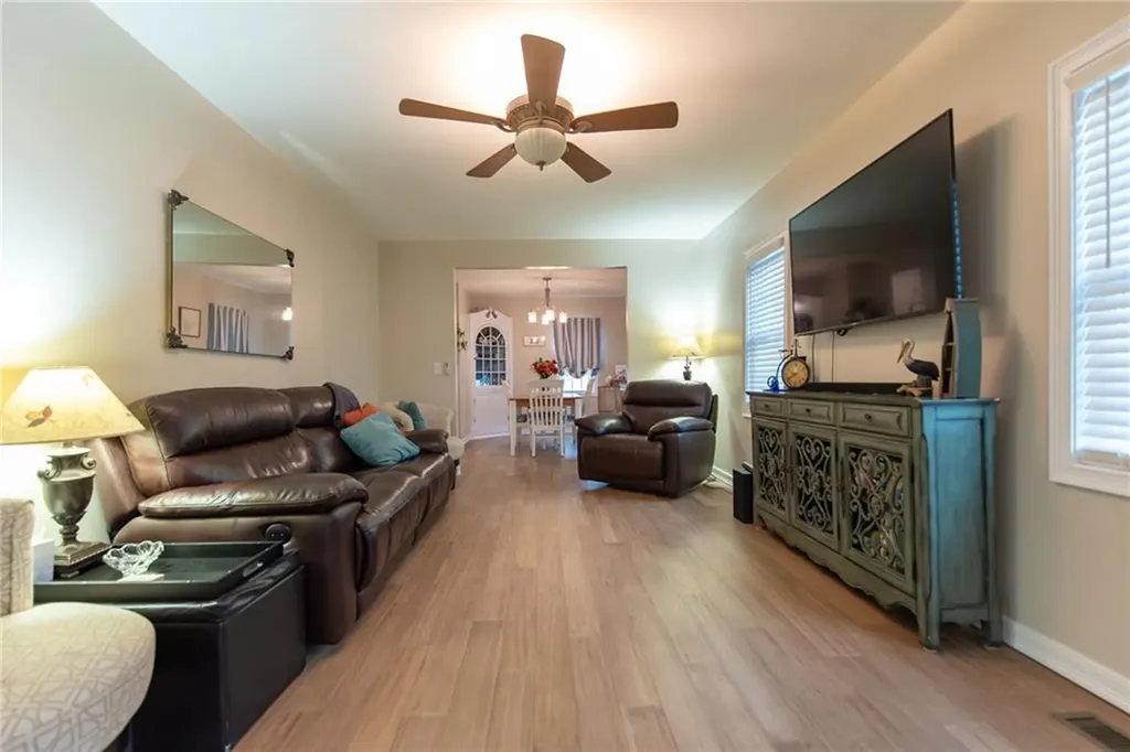 283 Bellman Avenue Warwick RI 02889