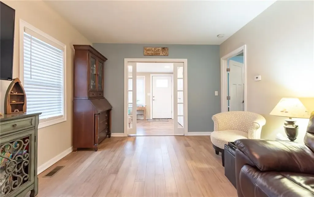 283 Bellman Avenue Warwick RI 02889