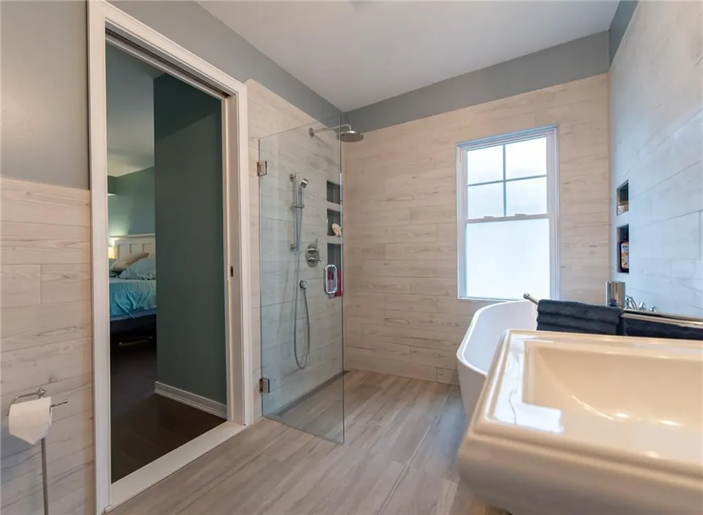 283 Bellman Avenue Warwick RI 02889