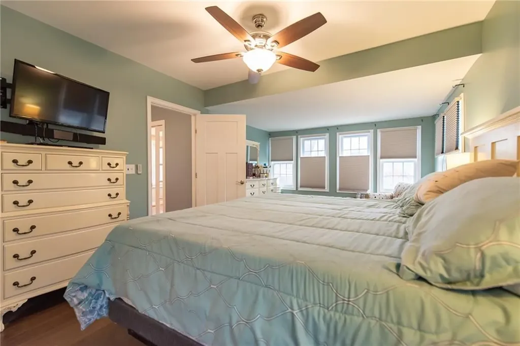 283 Bellman Avenue Warwick RI 02889