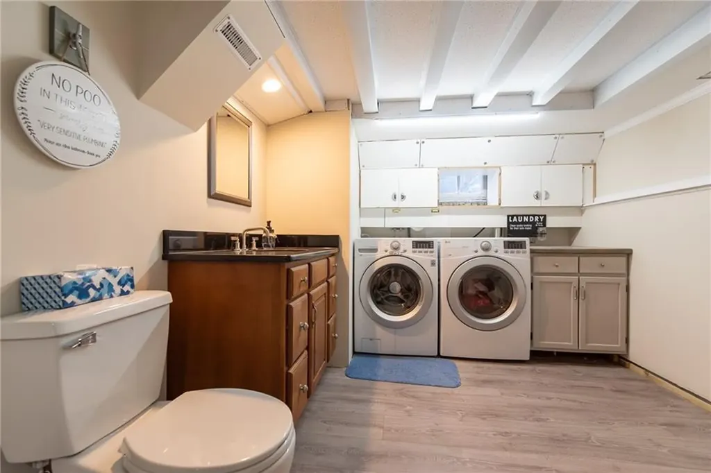 283 Bellman Avenue Warwick RI 02889