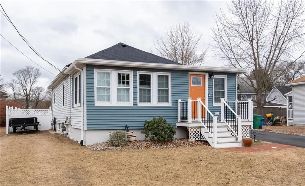 283 Bellman Avenue Warwick RI 02889