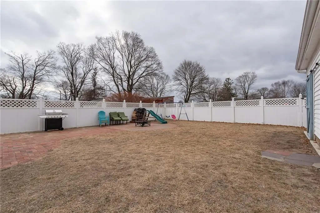 283 Bellman Avenue Warwick RI 02889