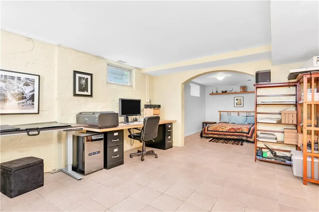 185 Brown Street Providence RI 02906