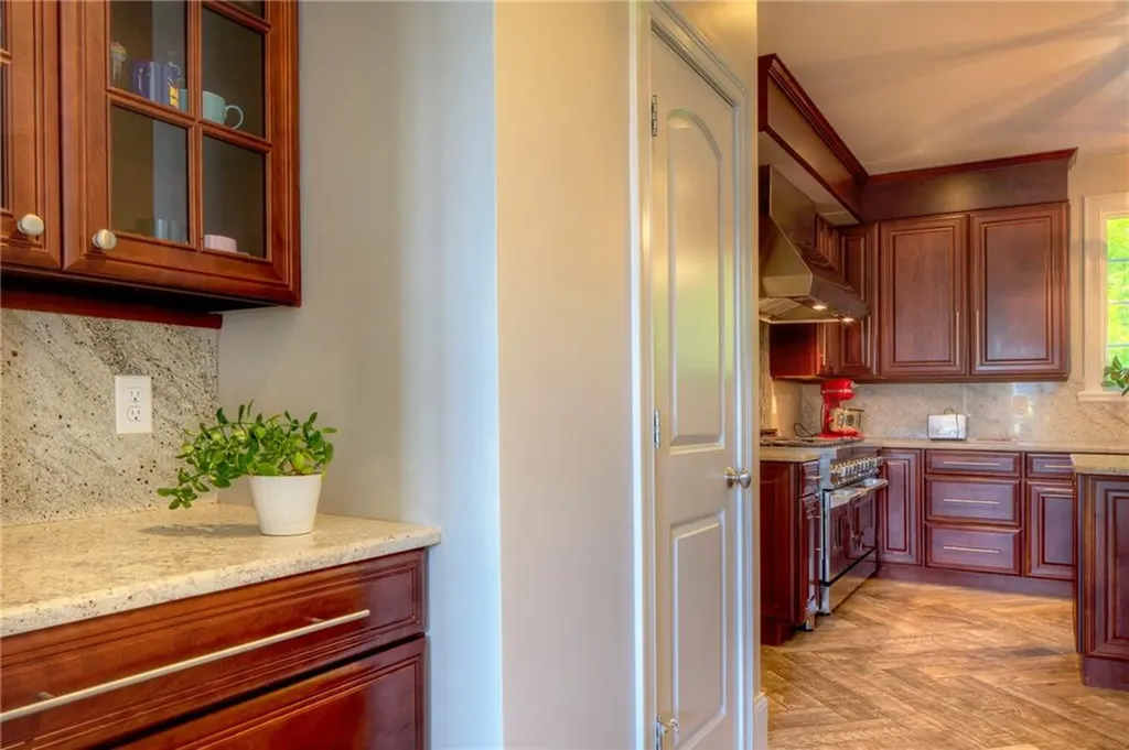 68 William Barton Drive Tiverton RI 02878