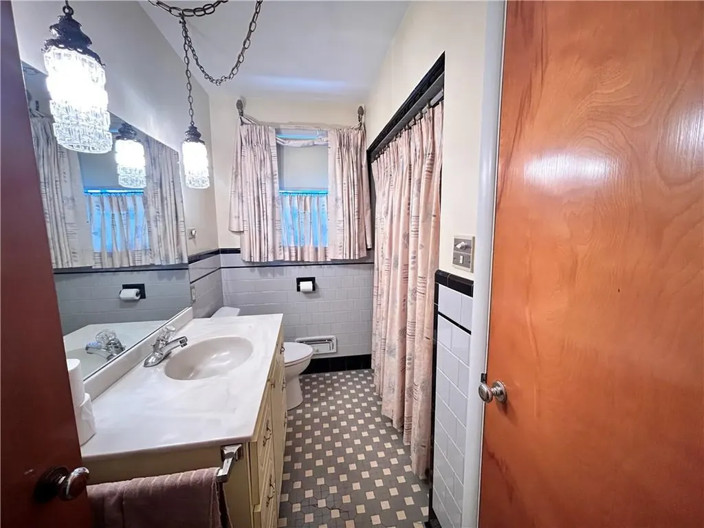 159 Brayton Avenue Cranston RI 02920