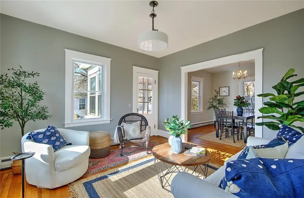405 Maple Avenue Barrington RI 02806