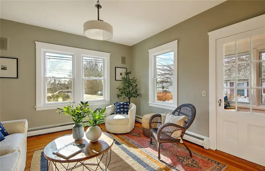 405 Maple Avenue Barrington RI 02806