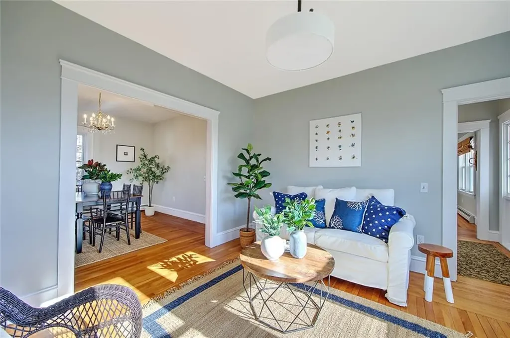 405 Maple Avenue Barrington RI 02806