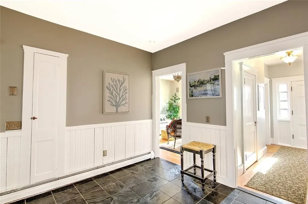 405 Maple Avenue Barrington RI 02806