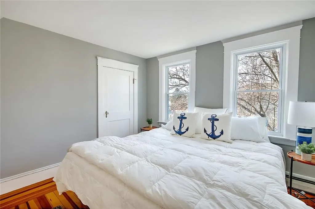 405 Maple Avenue Barrington RI 02806