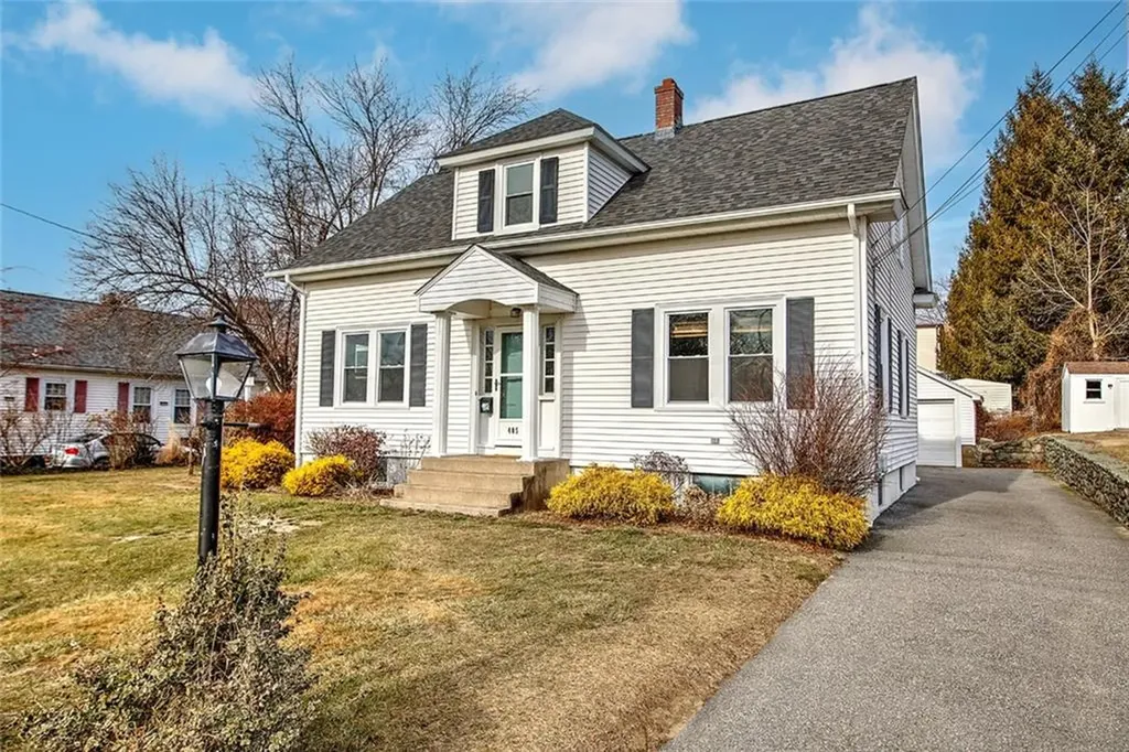 405 Maple Avenue Barrington RI 02806